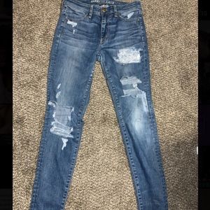 American Eagle super stretch ripped jeans size 6